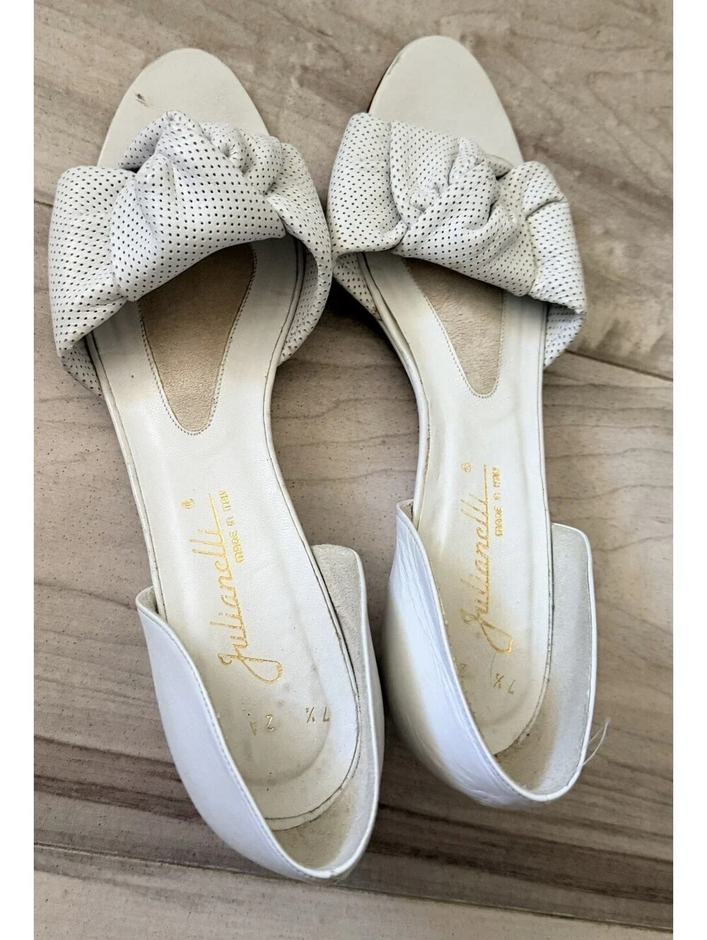 Julianelli Women's White leather Open toe Summer Sandals Low Heel Sz US 7 1/2 AA